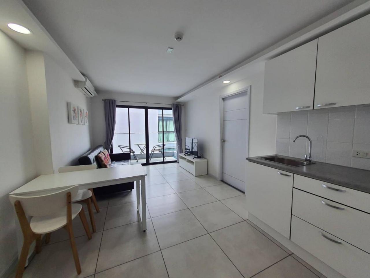 Garden Tropical Siam Apartment Pattaya Phòng bức ảnh