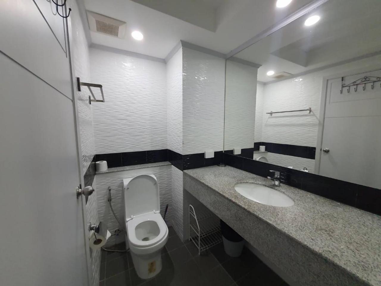 Garden Tropical Siam Apartment Pattaya Phòng bức ảnh